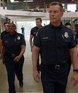 9-1-1-S05E18-061.jpg