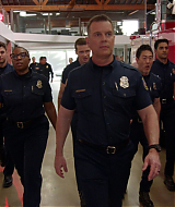 9-1-1-S05E18-063.jpg